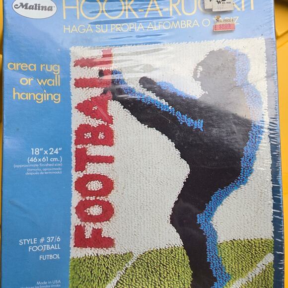 Malina Hook-A-Rug Kit Football is a vintage latch hook rug kit - Picture 2 of 7